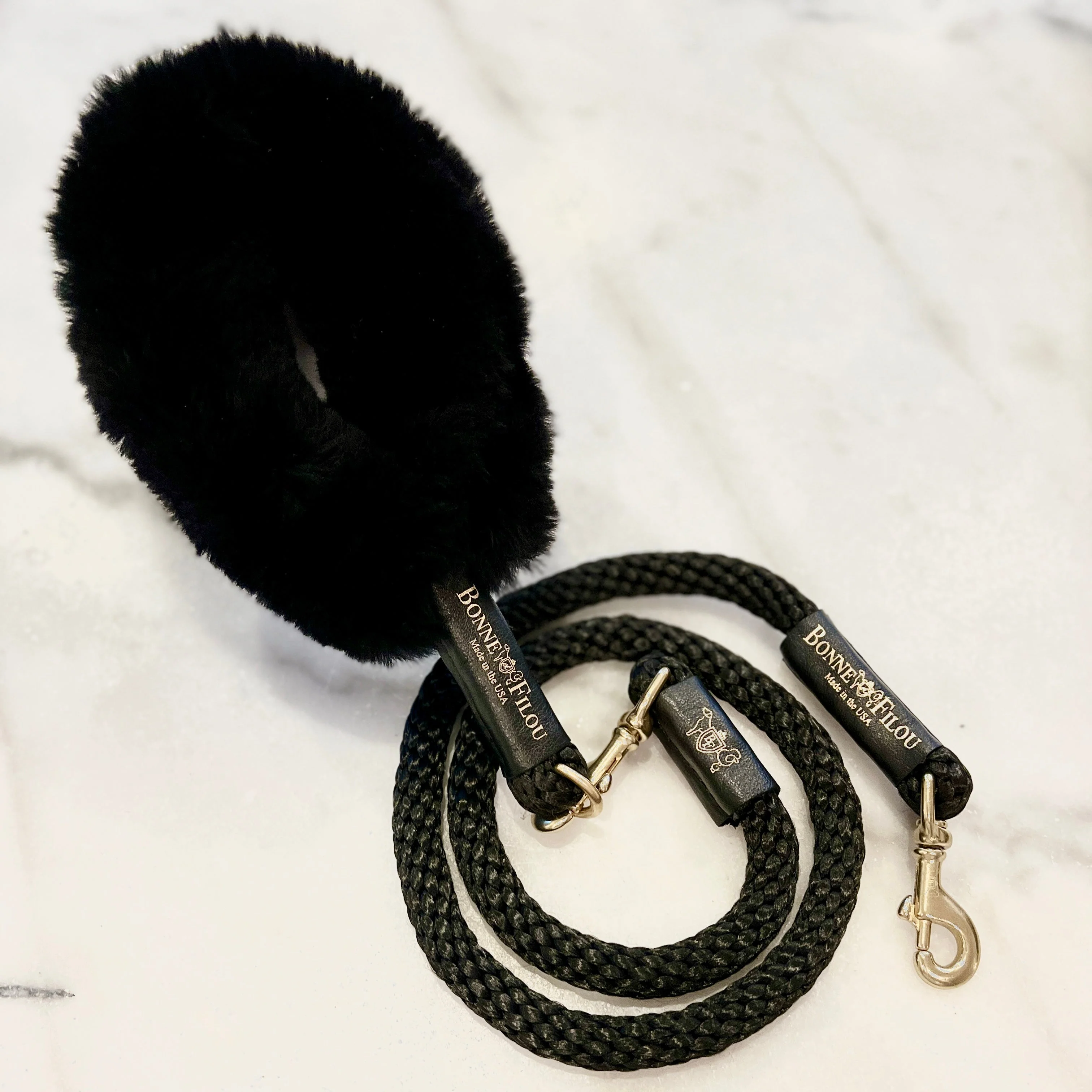 Bundle Shearling Fur Grip + Rope Leash for Dogs - Image 3