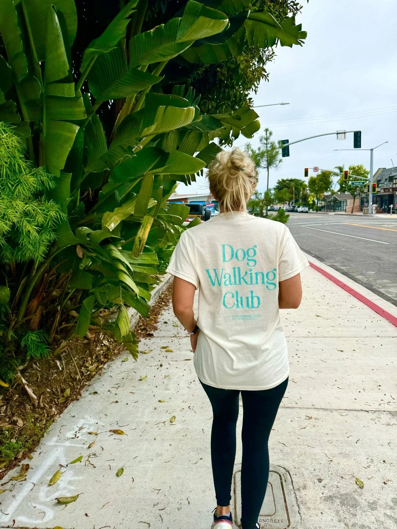 Dog Walking Club T-Shirt | Present for Dog Lovers & Owners - Image 9