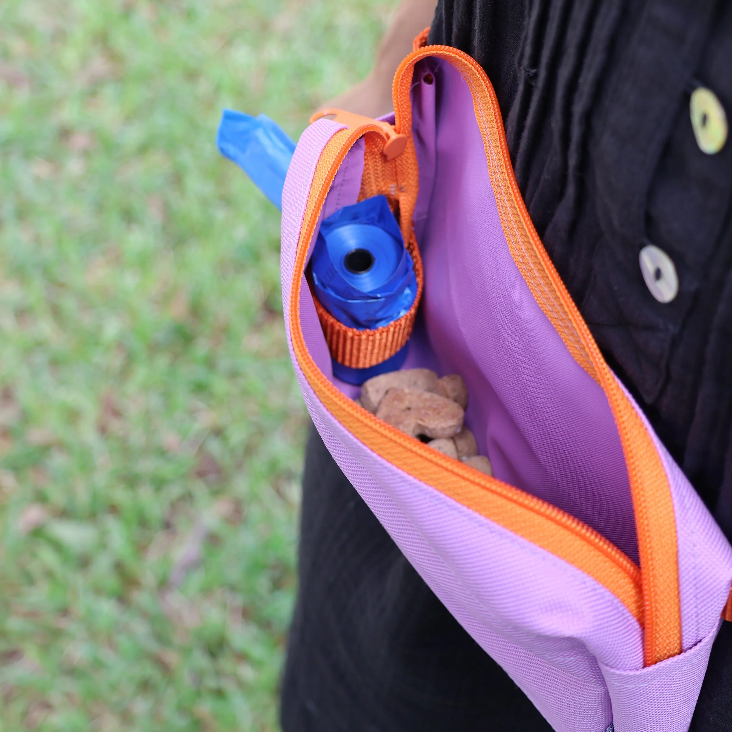 dog walking fanny pack - Image 4