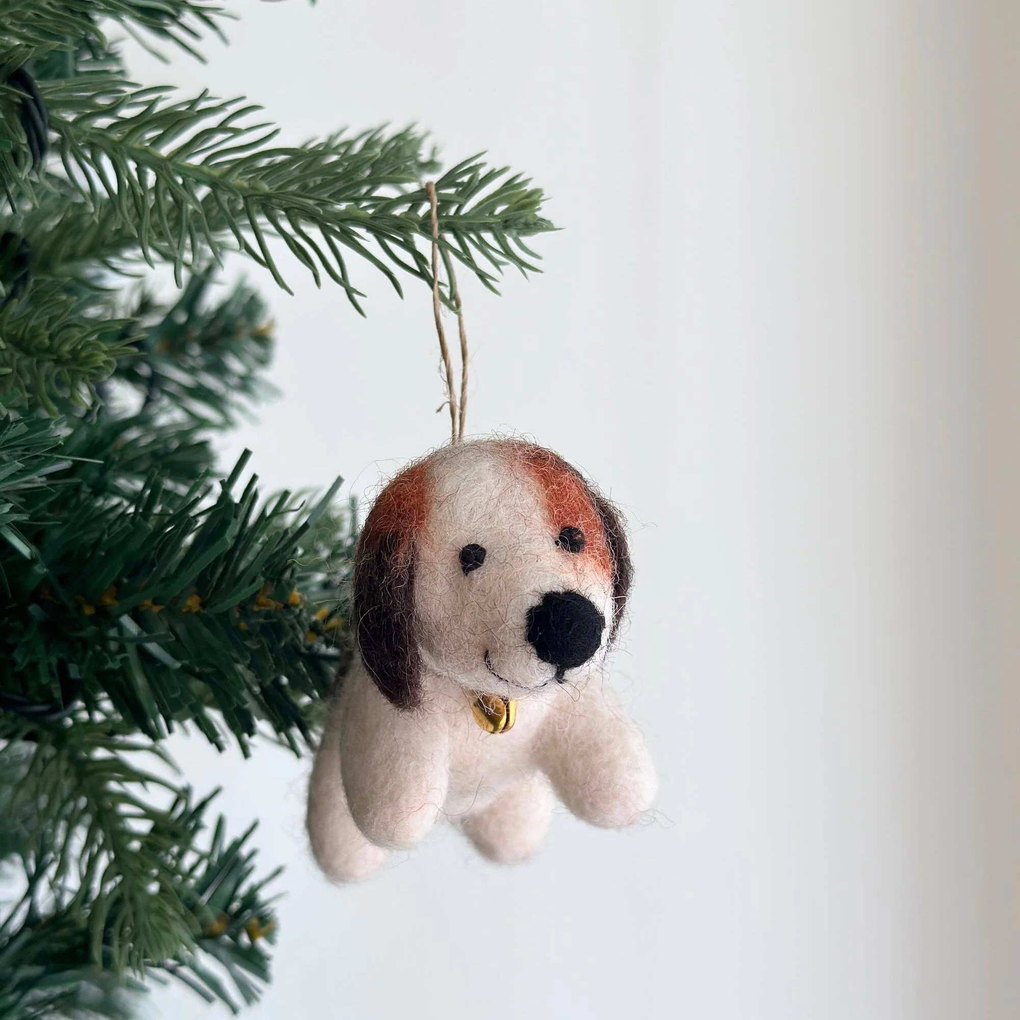 Felt Ornament - Beagle with Bell - Image 3