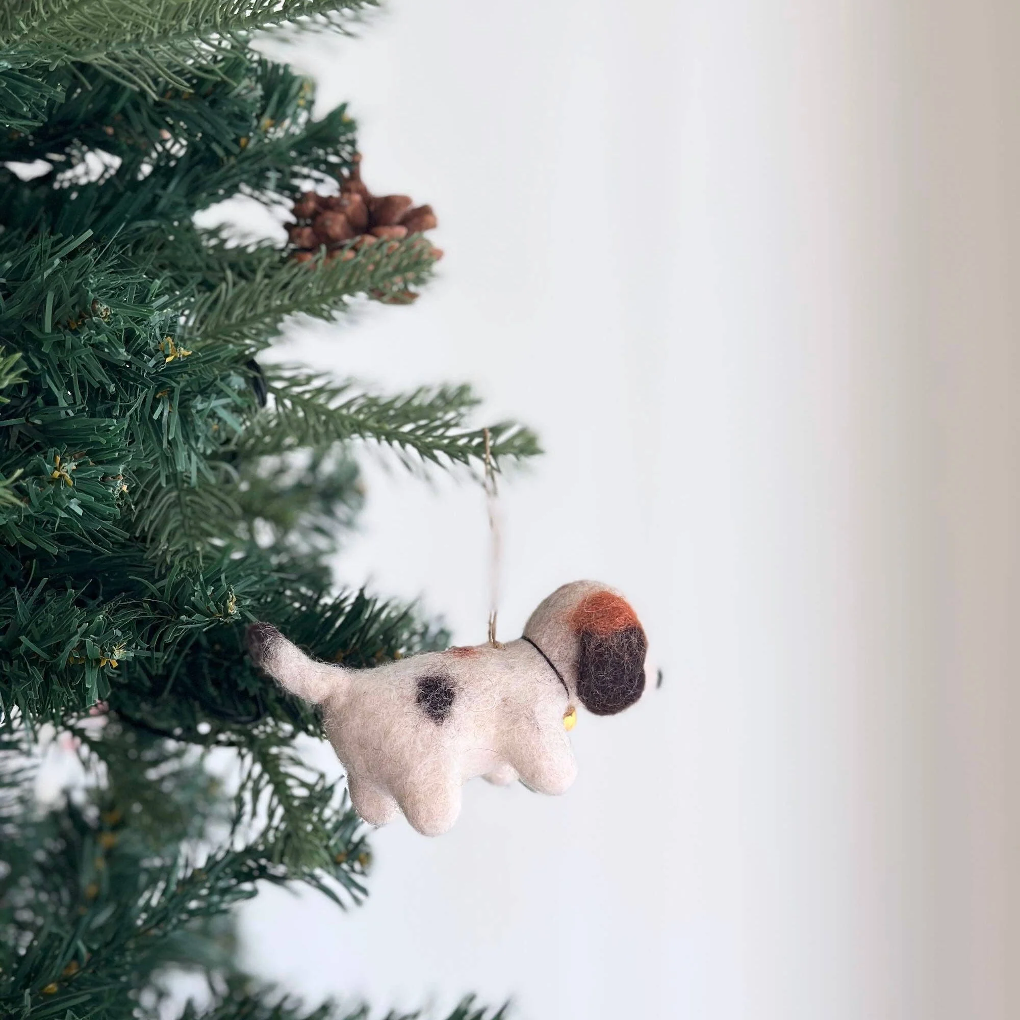 Felt Ornament - Beagle with Bell - Image 4