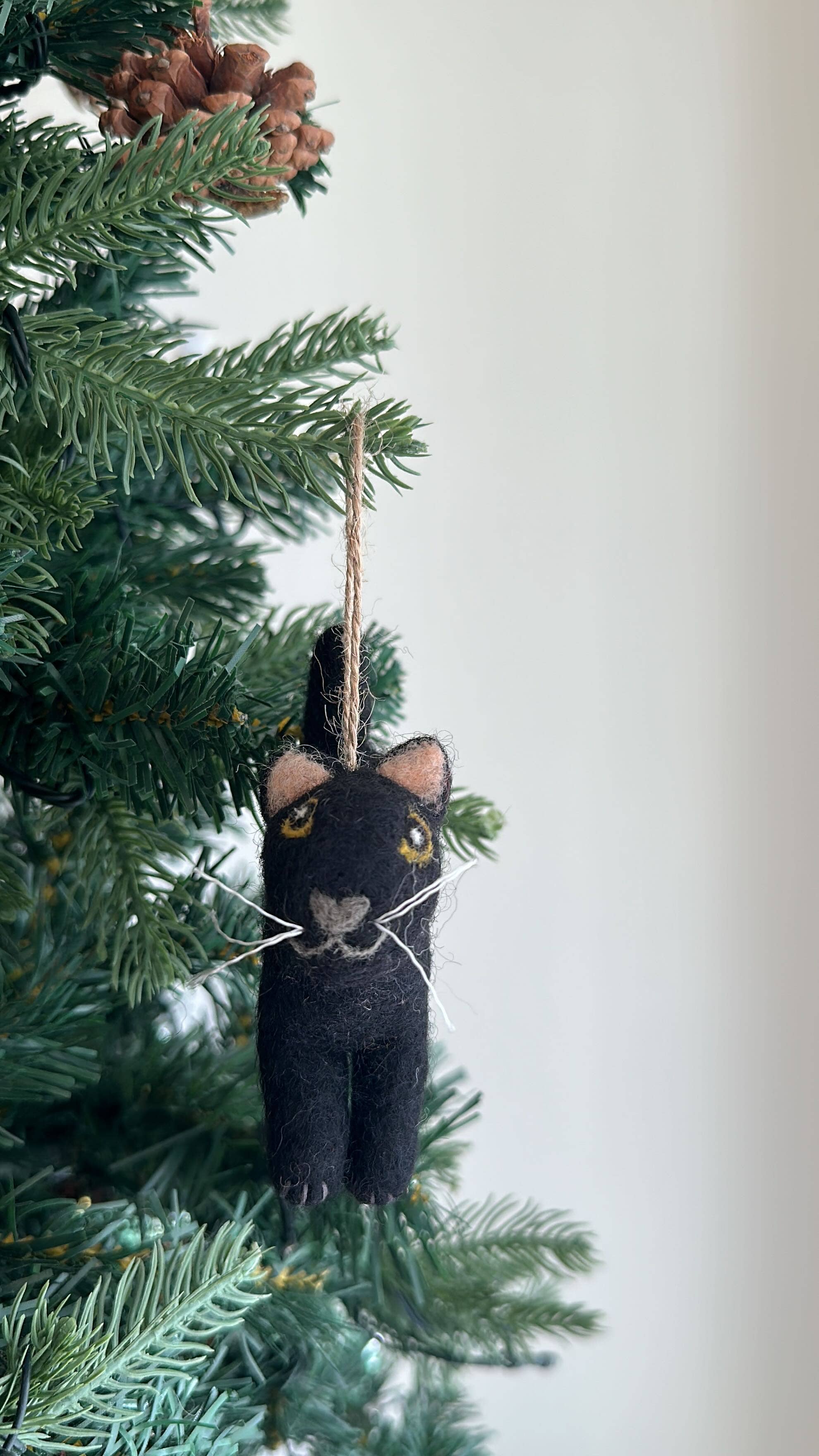 Felt Ornament - Playful Cat - Image 3