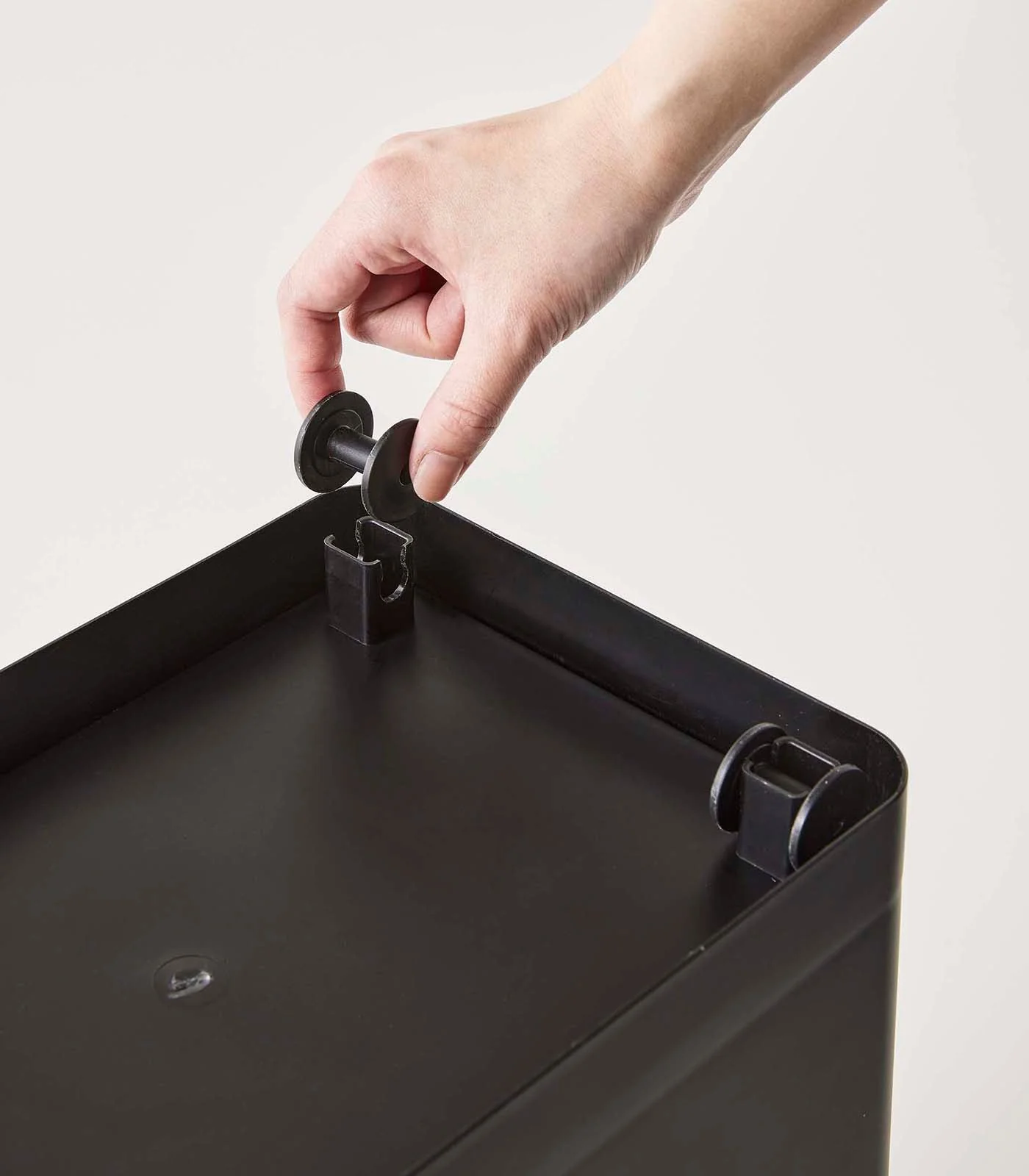 Rolling Airtight Pet Food Container (25 lbs.) - Image 14